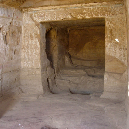 Hagr Edfu, Tomb of Sataimau, Niche façade inscription